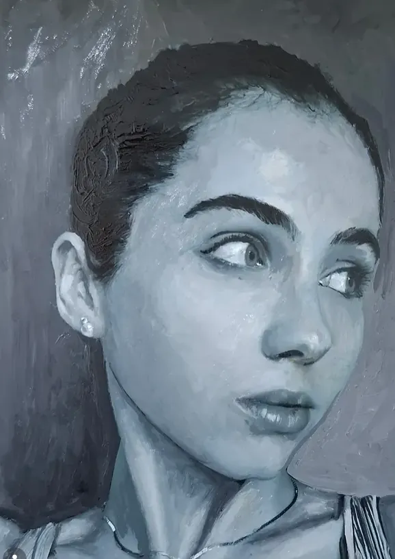 Retrato realista en blanco y negro de una mujer, obra de Ariel Perez